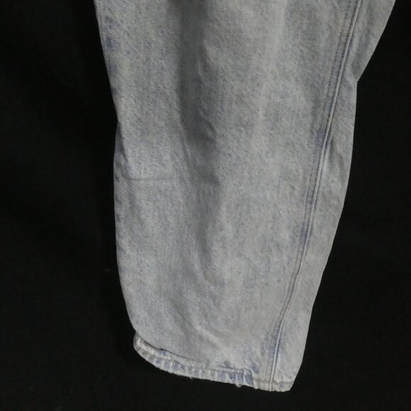 AMERICAN EAGLE | size 2 - short | Light Wash Straight Leg Jeans - Picture 8 of 16